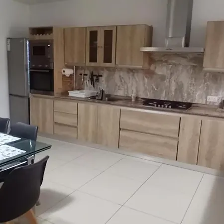 Antida Holiday Apartment דירה מרססקלה