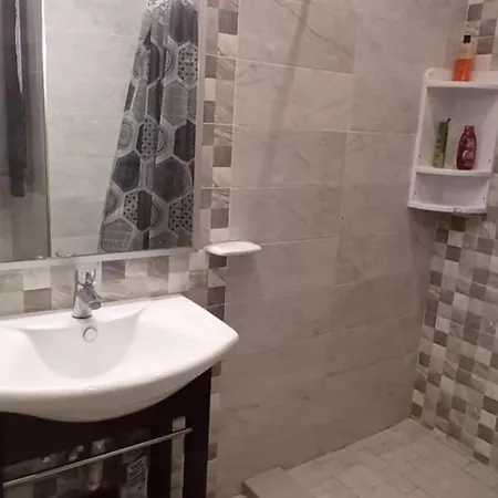 Antida Holiday Apartment מרססקלה