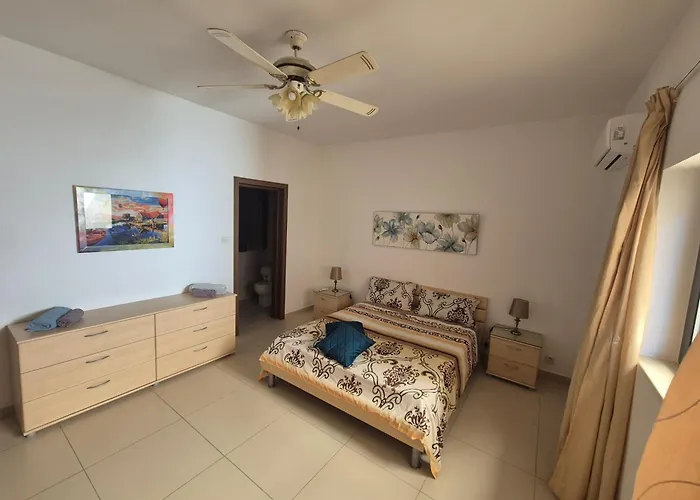 La Court In Marsascala Apartamento *